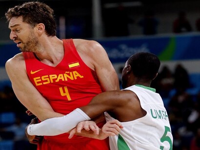 España vence a Nigeria