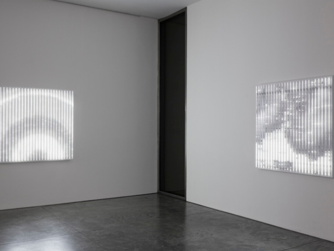 Leo Villareal, Exhibition view. Courtesy of Pace Gallery