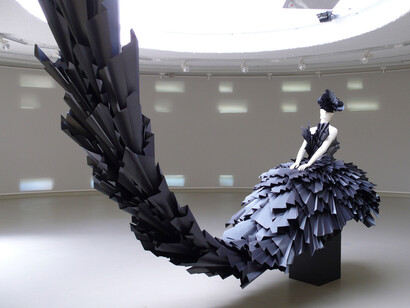 Moda y reciclaje. Vestido en papel diseñado por Zoe Bradley