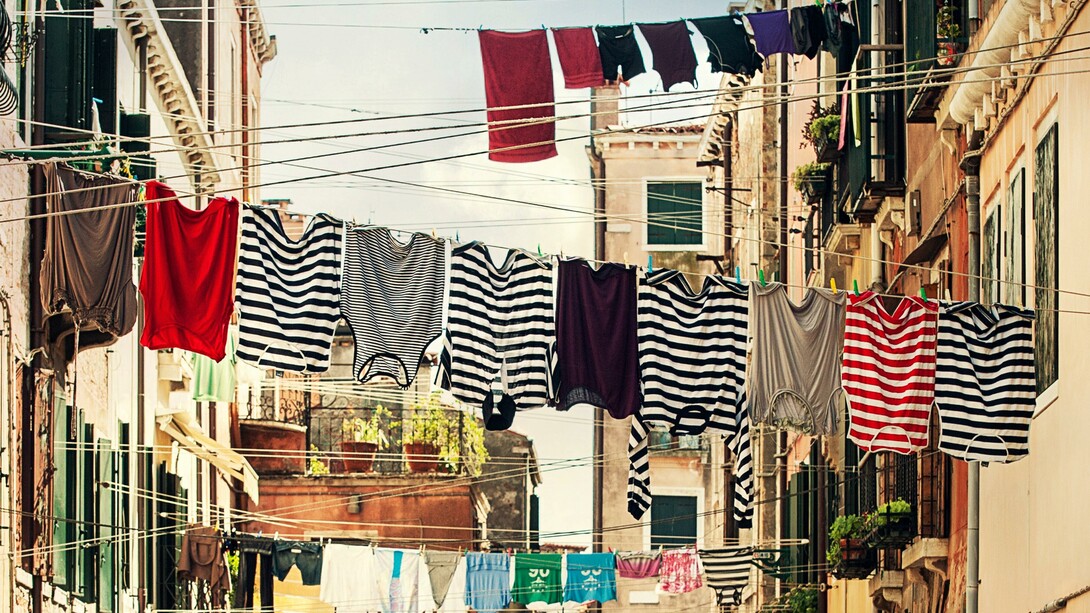 Hanging laundry saves energy and connects neighbors