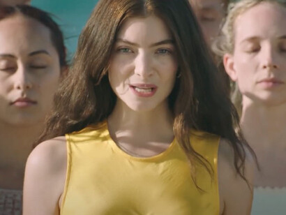 Lorde surgiu para falar com uma geração de jovens que não se sentiam
representados e com medo dos desafetos vindouros ao longo da vida