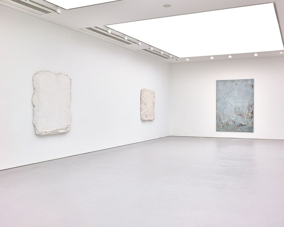 Bram Bogart, Exhibition view. Courtesy of 	Saatchi Gallery