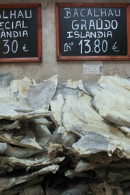 Un puesto de venta de bacalao en Portugal