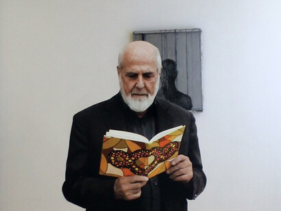 Michelangelo Pistoletto, Autoritratto con quaderno Terzo Paradiso, 2017, serigrafia su acciaio inox supermirror, 250 x 125 cm foto  A. Lacirasella, particolare