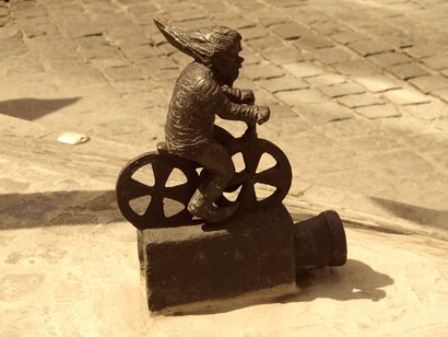 Leprechaun en bicicleta