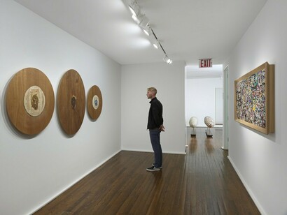 Mike Kelley. Memory Ware, Exhibition view. Courtesy of Hauser & Wirth