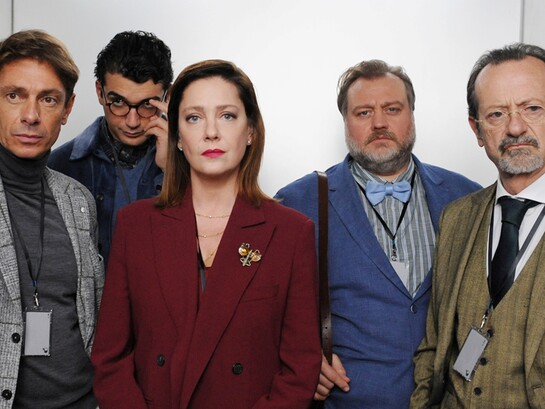Il cast del film "Sotto a chi tocca", diretto da Giorgio Pasotti. Con Stefano Fresi, Giacomo Giorgio, Giovanna Mezzogiorno, Rocco Papaleo, Giorgio Pasotti