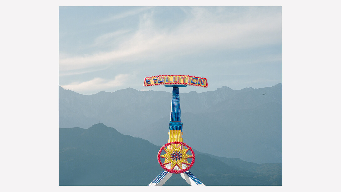 George Byrne,
Evolution , 2024.
Edition 1 of 5 + 2 AP,
photographic pigment print on archival cotton,
121 x 149 cm. Courtesy of the artist and Olsen Gallery