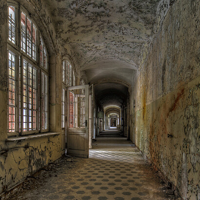 Exploração urbana. Hospital Beelitz-Heilstätten. Potsdam em Brandenburg, na Alemanha. Foto: Paul Howzey