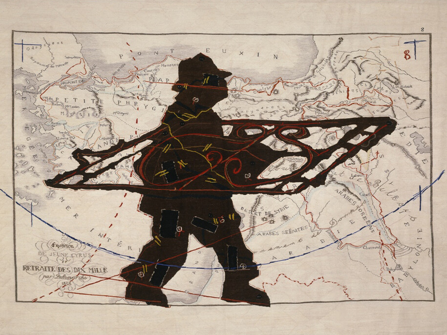 William Kentridge,
La serie dei
portatori: la spedizione di Jeune Cyrus e la ritirata
dei mille
(con ferro battuto),
2006-2007,
arazzo, seta mohair, ricamo (arazzo
progettato da William Kentridge, tessuto
da Marguerite Stephens Weaving Studios),
Collezione privata, Napoli,
Courtesy Galleria Lia Rumma, Milano-Napoli,
in comodato a museo
d’arte contemporanea donnaregina, Napoli,
© William Kentridge,
Photo: Roberto Marossi