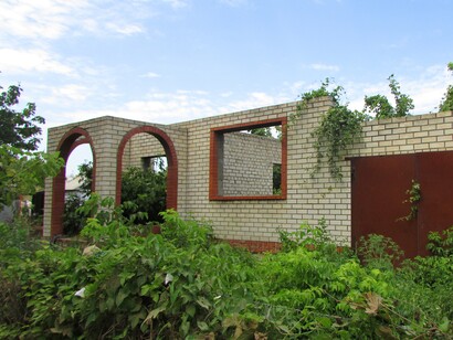 Edificio incompiuto. Agosto 2015. Akhtyrskiy, Russia
