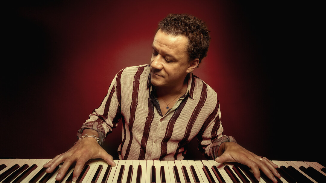Jacky Terrasson, portrait. Avec l'aimable autorisation du Théâtre de La Criée. Photo d'Alexandre Lacombe