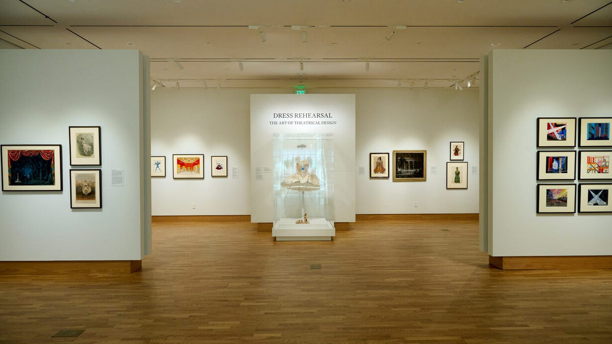 Dress rehearsal. The art of theatrical design, exhibition view. Courtesy of De Young Museum