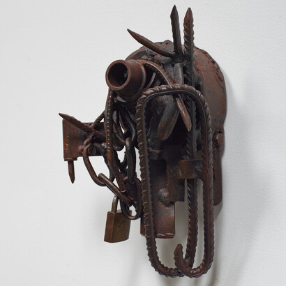 Melvin Edwards, Djeri Djef (Lynch Fragment), ca. 2004, Welded steel, 11 ¼ x 7 ¼ x 5 ¾ inches (28.6 x 18.4 x 14.6 cm). Courtesy Alexander Gray Associates, New York; Stephen Friedman Gallery, London © 2015 Melvin Edwards / Artists Rights Society (ARS), New York. Photo: Jeffrey Sturges