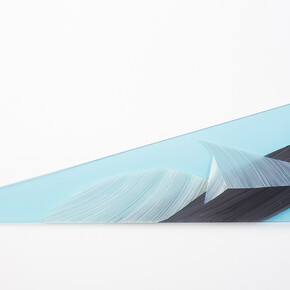 Glossy Side Up. Courtesy of Art Mûr