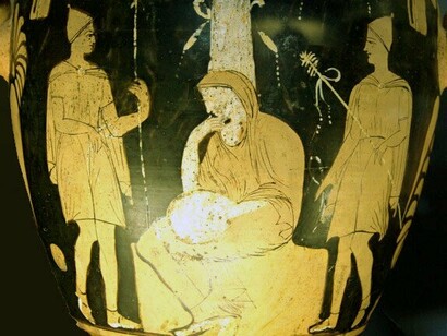 Orestes, Pílades y Electra ante la tumba de Agamenón, c. 330 a.C. Louvre, Paris, Francia