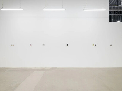 Mike Bayne, Ghosts, water towers, bowling alleys and Dave Joy, vue de l'exposition. Avec l'aimable autorisation de la Division Blouin