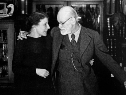 Anna Freud (1895-1982) y Sigmund Freud (1856-1939)