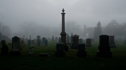 Cimitero con nebbia, Canada