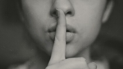 Fa rumore entrare nel proprio silenzio