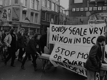 Demonstration in Amsterdam calling for the release of Black Panther leader Bobby Seale, Netherlands 