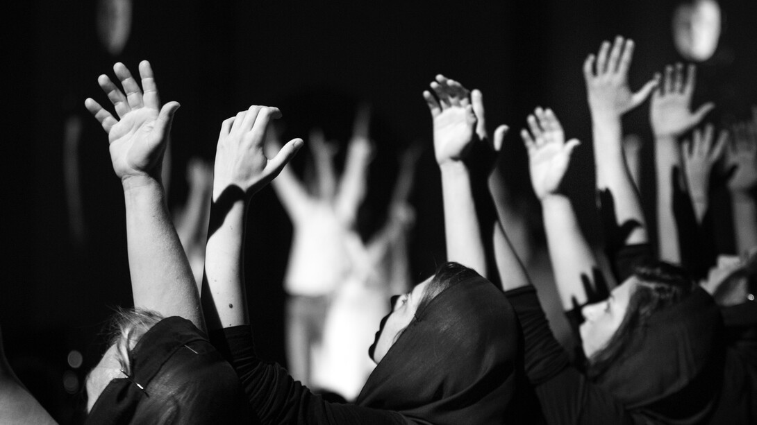 Shoja Azari, Mohsen Namjoo, Shirin Neshat - Passage through the world. Photo credit: Luciano Romano  