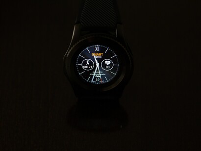 Orologio per misurare i parametri biologici 