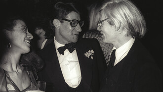 Yves Saint Laurent con Andy Warhol