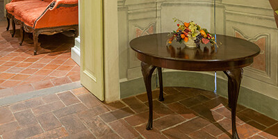 Room with a comfortable place. Courtesy of Puccini Museum