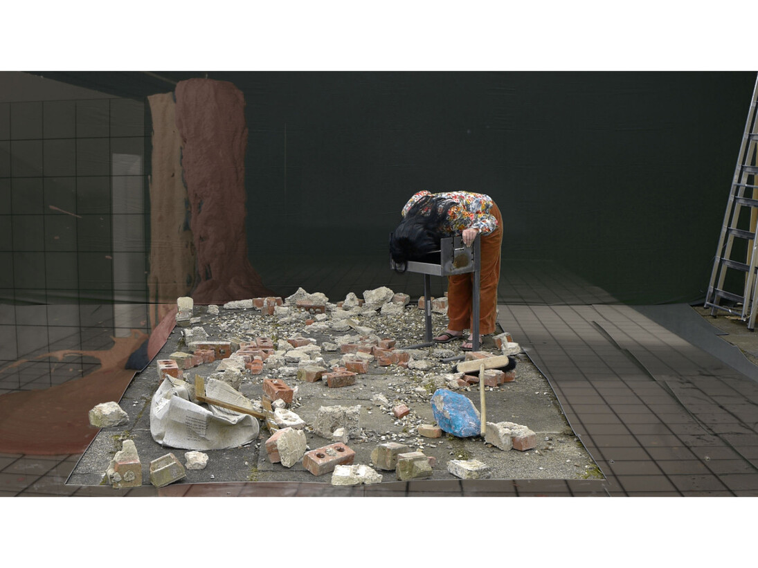 Szuper Gallery, Liquid Trust, 2014, video still, Courtesy Szuper Gallery and GRAD 