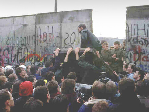 La caída del Muro de Berlín marcó el fin del orden bipolar surgido tras la Segunda Guerra Mundial