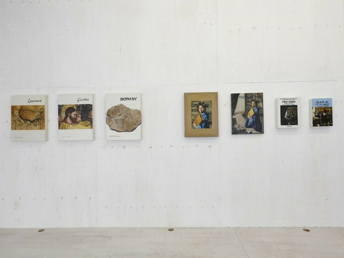 Petit War Paintings, Exhibition view. Courtesy of Snow Contemporary