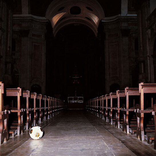 Nathalie Van Doxell, O Ring V #11-02, 2009-2015, Tirage archive inkjet pigmentaire /Archival inkjet pigmentary print, 85 x 85 cm (encadré/framed : 120 x 120 x 6 cm) Edition de/of 3 
