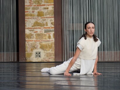 Per il coreografo Giuseppe Spota, il personaggio di Penelope ha un significato che attraversa le epoche. Qui ha le sembianze della ballerina Sofia Bonetti© Maurizio Tibaldi