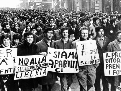 Corteo di studenti negli anni '70