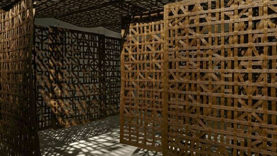 Cristina Iglesias, Coredor suspendido III, 2006 Hierro dulce trenzado y cable de acero 740x425 cm Colección particular