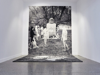 Goshka Macuga, Death of marxism, women of all lands. Unite, 2013. Courtesy of Mudac