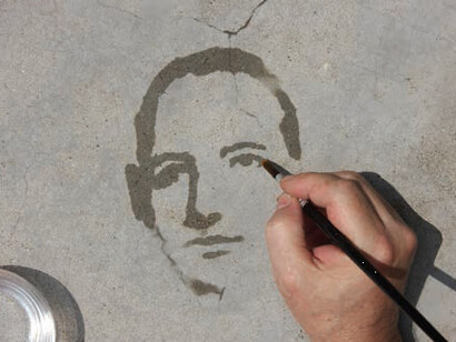 Oscar Muñoz, Re/trato [Portrait/Je réessaie], 2004, Projection vidéo 4/3, couleur, sans son, 28 min, Courtesy de l’artiste