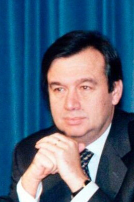António Manuel de Oliveira Guterres (Lisboa, Portugal; 30 de abril de 1949), más conocido  como António Guterres, es un abogado, empresario, político, ingeniero físico y profesor portugués y timorense. ​​​ Desde el 1 de enero de 2017, es el secretario general de las Naciones Unidas. António Gutteres, 18.01.1996