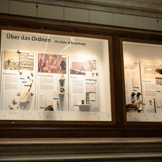 Der ordnende blick. Eine geschichtliche spurensuche, ausstellungsansicht. Mit freundlicher genehmigung des Naturhistorischen Museums Wien