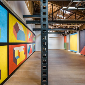 View of the exhibition “Sol LeWitt: Wall Drawings” at Perrotin Shanghai.
Photo: Yan Tao
© 2019 Estate of Sol LeWitt/Artists Rights Society(ARS), New York