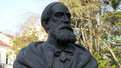 Camilo Pessanha possui um espírito épico-ético e isso revela-se nas suas conferências e estudos como, por exemplo, "Introdução a um estudo sobre a civilização chinesa" (1912), ou o relato de uma conferência "Sobre a literatura chinesa" onde realça a obra de Confúcio e a importância da luz intensa que a civilização chinesa projecta sobre o modo de ser das civilizações extintas