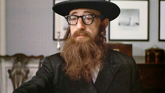 Woody Allen caracteriza-se como um judeu ortodoxo em "Annie Hall"