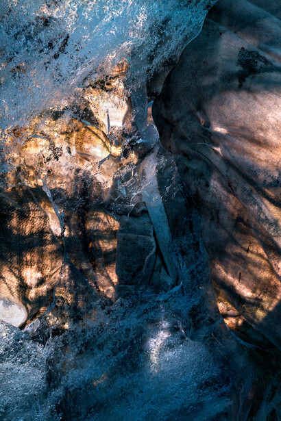 Thomas Wrede, Rhonegletscher inside #10, 2019. Mit freundlicher genehmigung von Bernhard Knaus Fine Art