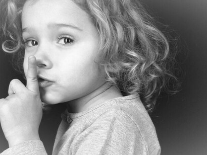 Il silenzio, un dato quotidiano con il quale non siamo abituati a convivere e che ci crea agitazione e preoccupazione ma del quale avvertiamo anche il valore