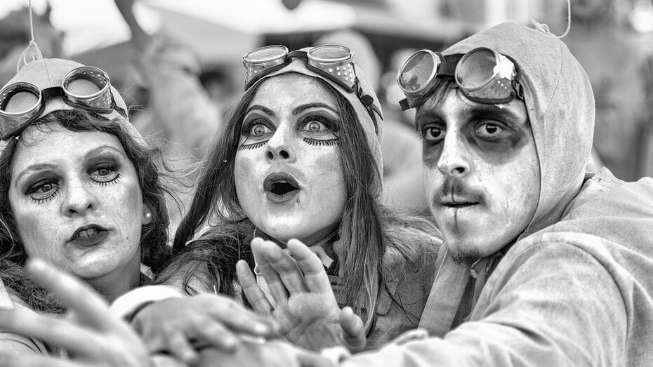 The Hysteria of Modern Media