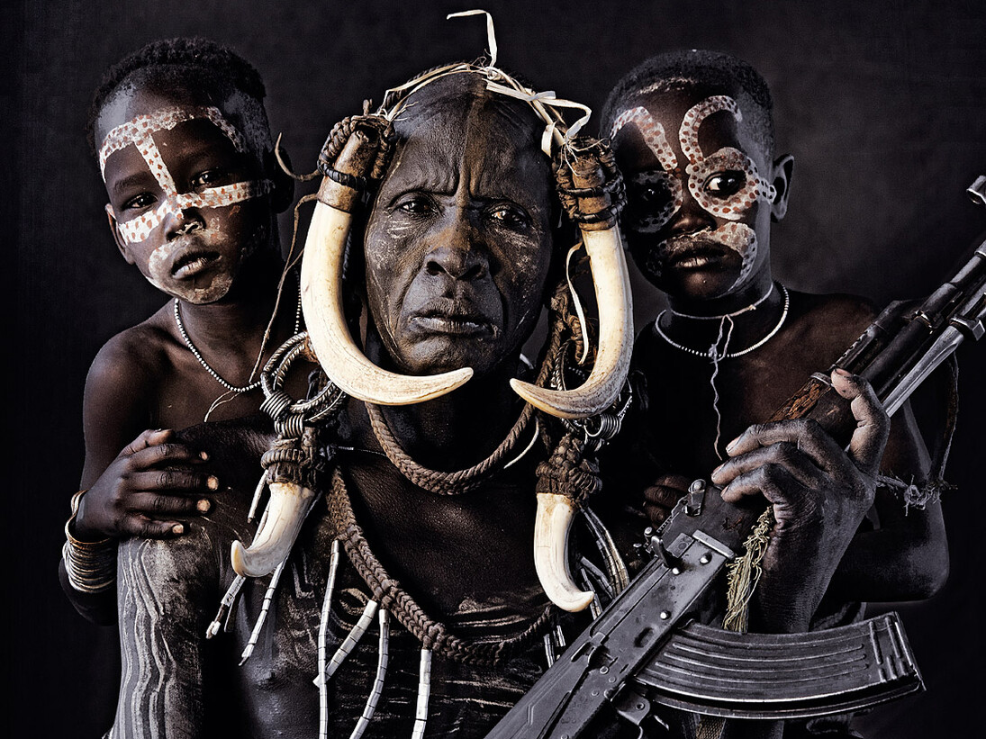 Jimmy Nelson, Hilao Moyizo Village, Omo Valley, Ethiopia, 2011 © Jimmy Nelson, courtsesy A.galerie