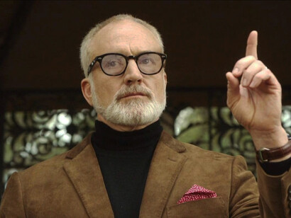 Su innovadora narrativa no solo denuncia la discriminación, sino que también redefine cómo el cine puede abordar temas sociales urgentes desde nuevos enfoques estéticos