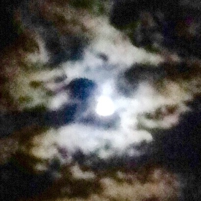 La Luna inizia il suo cammino di luce