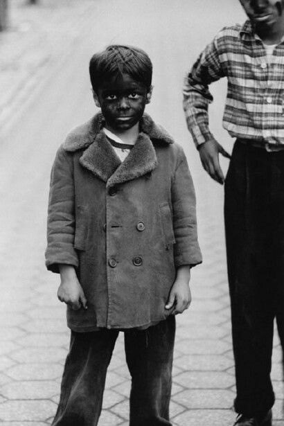 Diane Arbus, Kid in black-face with friend, N.Y.C. 1957 © The Estate of Diane Arbus